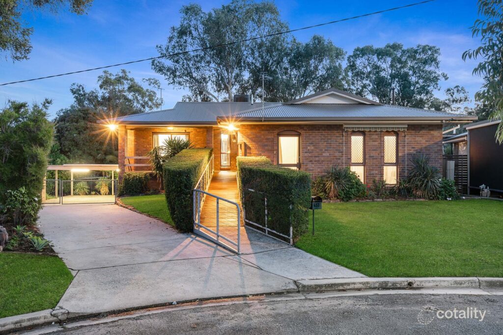 For Sale - 453 Dale Crescent - New Property in Lavington - Real Estate by Jayden Booth