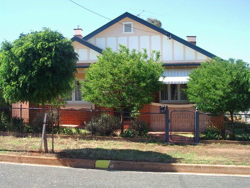 10 View Street