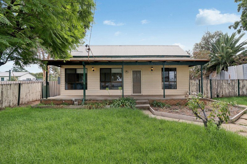 11 Frank Street