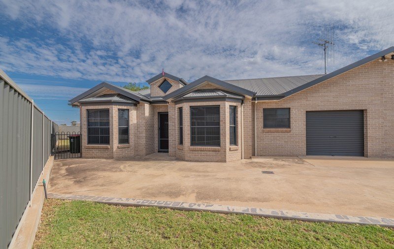 20 John Girdham Place