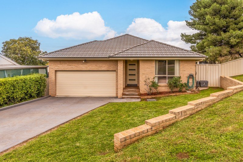 7 Parry Drive